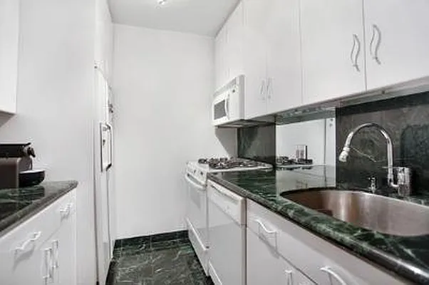 Rented by Corcoran | media 19