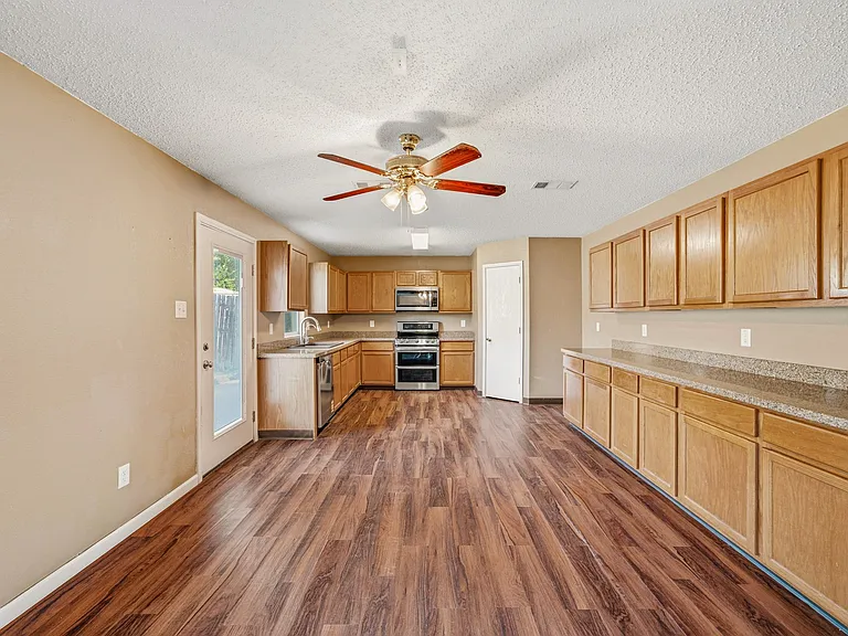 5237 Bedfordshire Dr — Photo 6