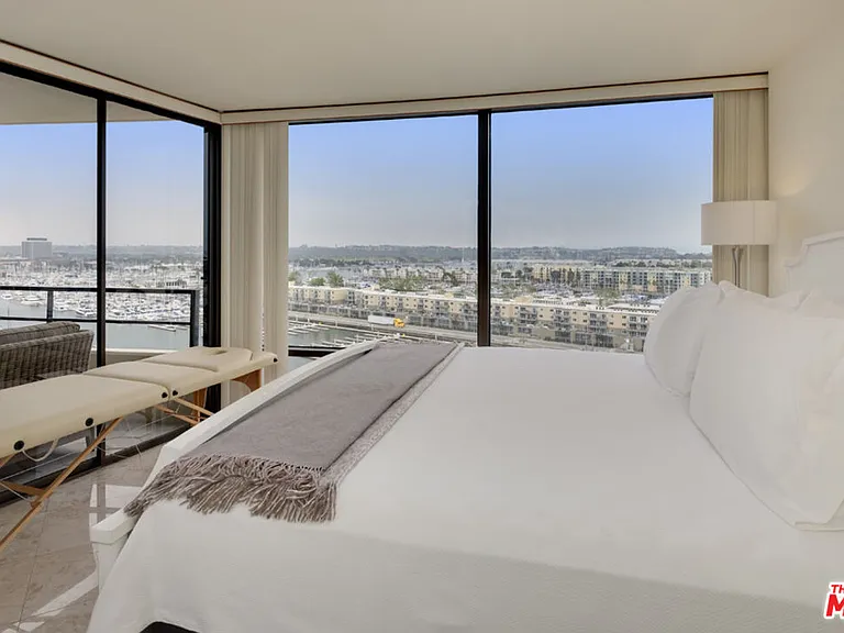 4267 Marina City Dr #908 — Photo 11