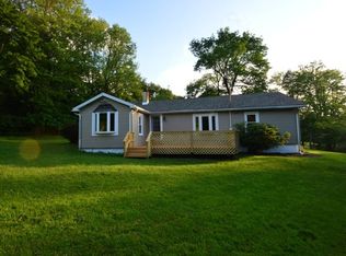 6702 Woodlawn Dr, Zionsville, PA 18092