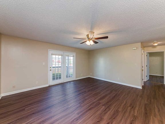 3rd image of 402 Jack Miller Blvd APT C