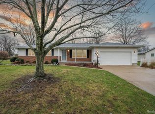 4413 Hedgethorn Cir, Burton, MI 48509