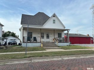 305 W Vine St #2, Taylorville, IL 62568