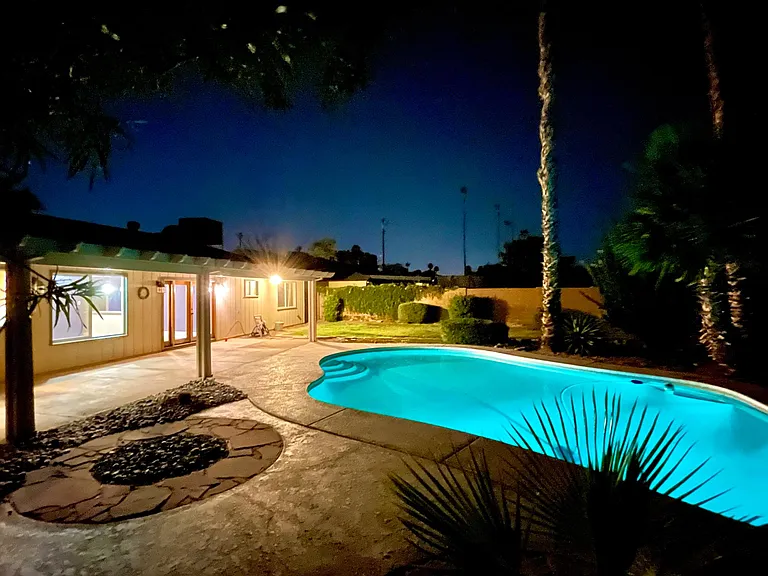 huge backyard area great outdoor living space