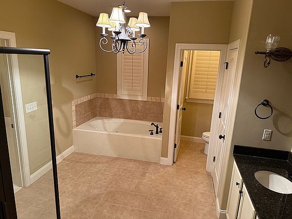 5th image of 4028 Eagle Ridge Ct