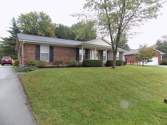 3rd image of 413 Kinnaird Ln