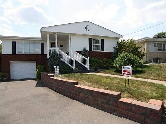 642 Thomas Richard Ln photo 1