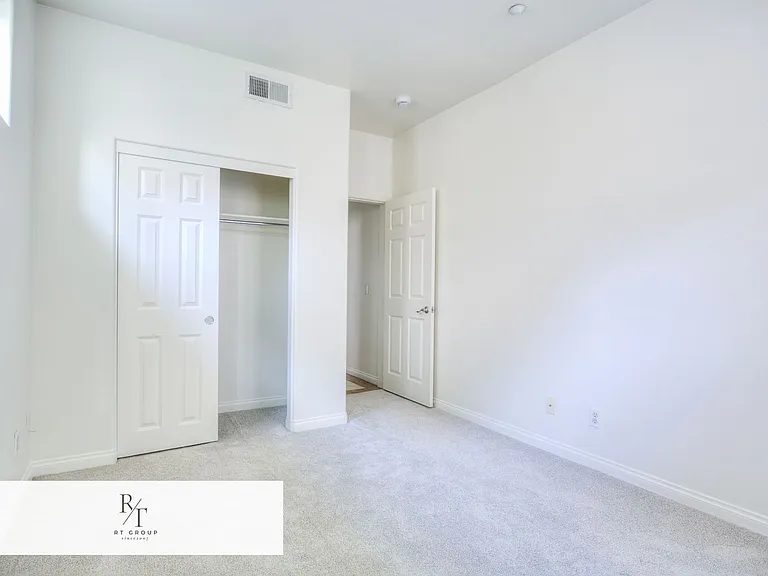 515 Florence Ave — Photo 10