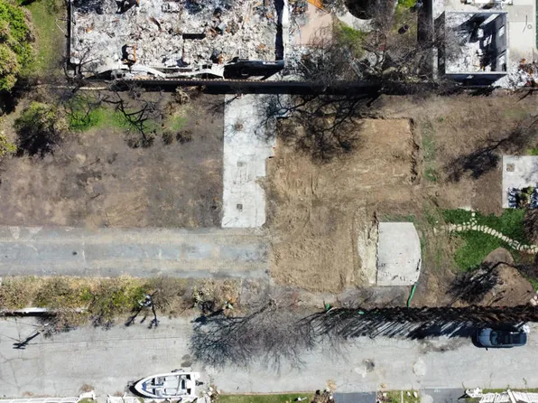 366 W Harriet St, Altadena, CA 91001