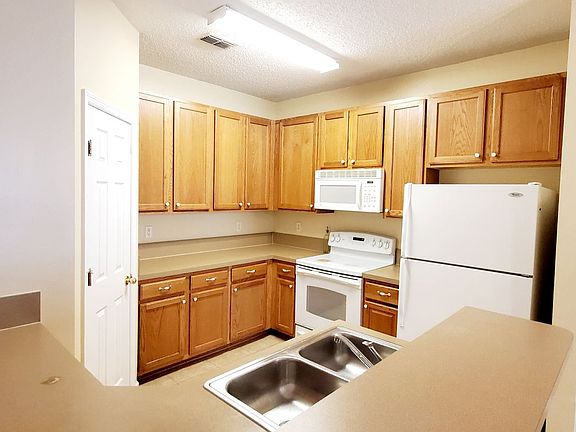 4th image of 536 Hopewell Dr