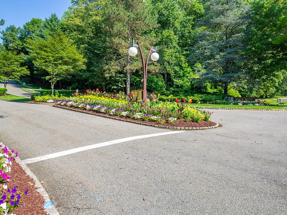 Rustic Ridge Apartments at Rockaway