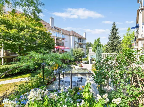 15350 19a Ave #214, Surrey, BC V4A 9W1
