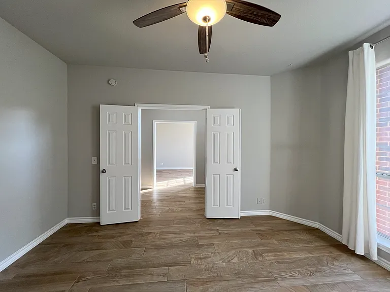 1112 Vanderbilt Cir — Photo 24