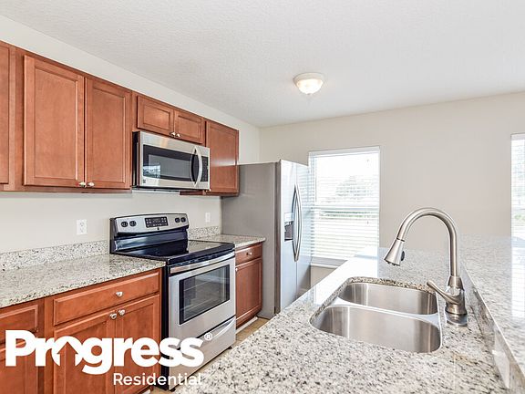 5th image of 3202 Ogden Dr