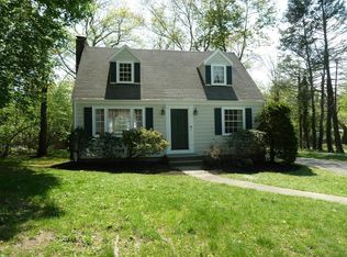 50 Livingstone Ln, Waltham, MA 02453