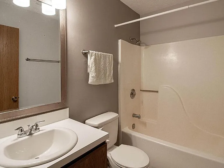 567 Rosehill Dr #567 — Photo 4