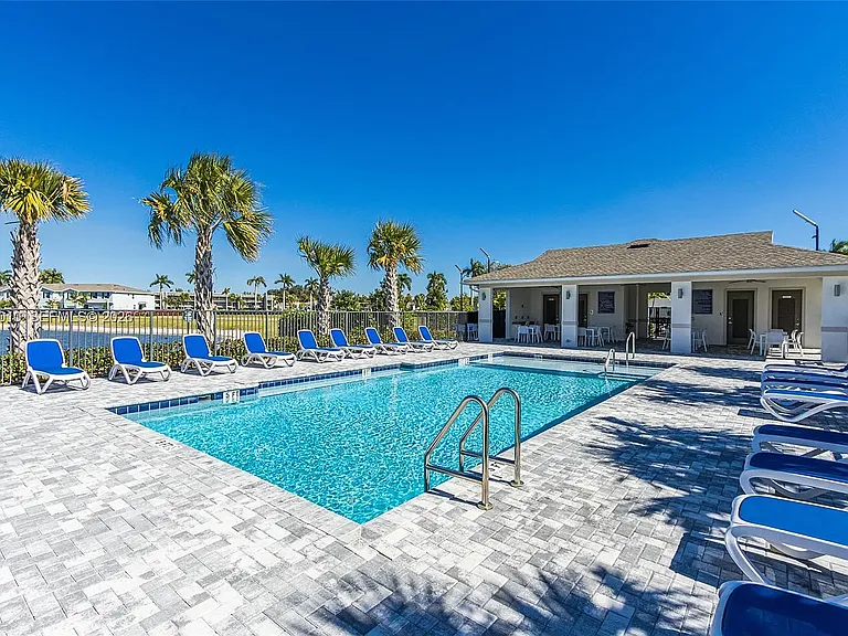 4303 Hammock Grove Dr — Photo 29