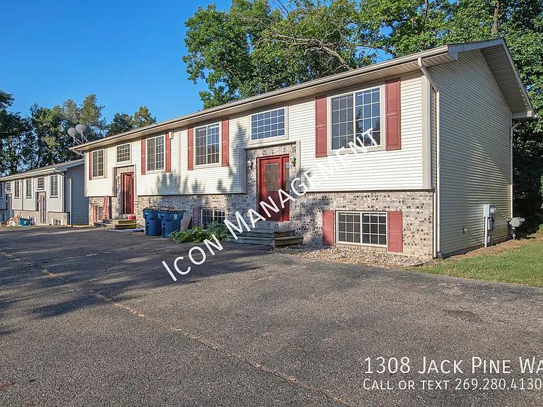1308 Jack Pine Way — Photo 2