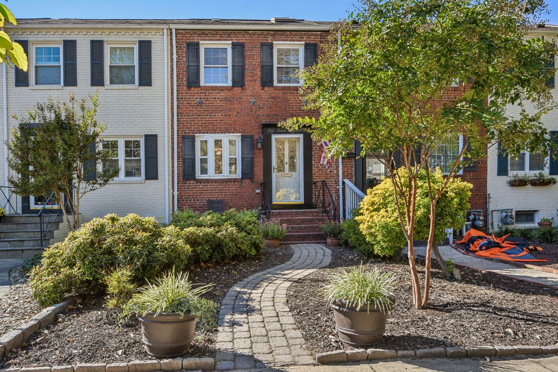 S Fayette St-S1010-001.jpg