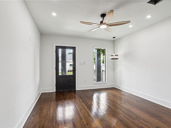 4th image of 3036-38 Allen St