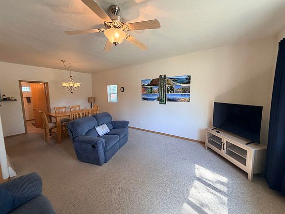 3rd image of 519 Briggs Ave