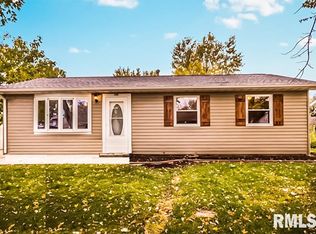 402 E Almond Dr, Washington, IL 61571