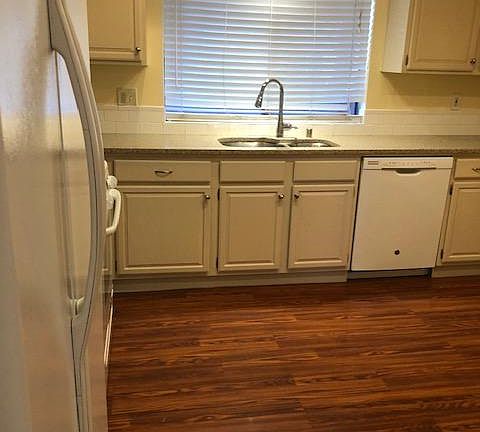 5th image of 633 E California Blvd APT 102