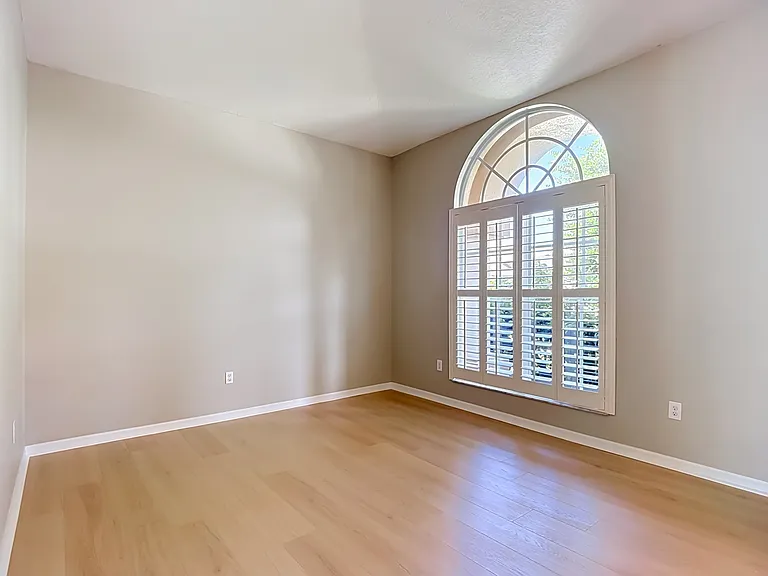 Flex room/entry area
