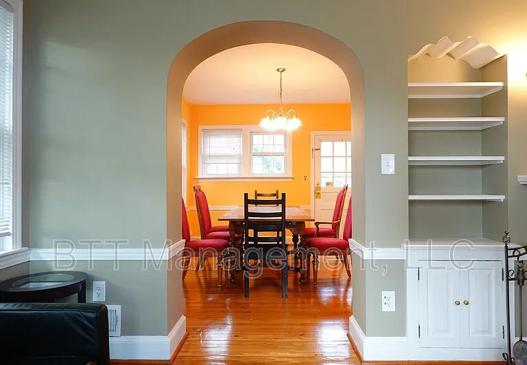 800 Maplewood Ave #1 — Photo 4