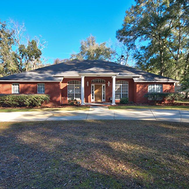 1st image of 2962 Gerald Dr