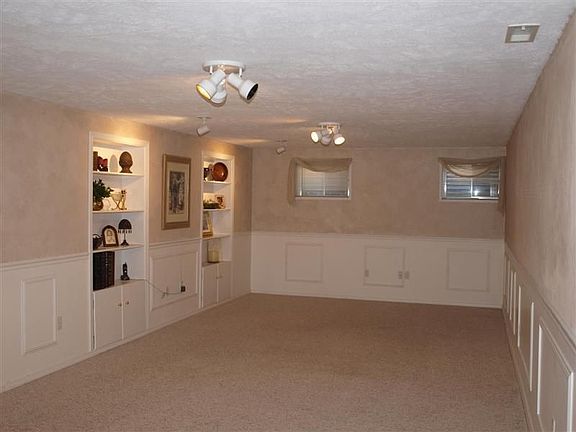 5th image of 10108 N Fleetwood St