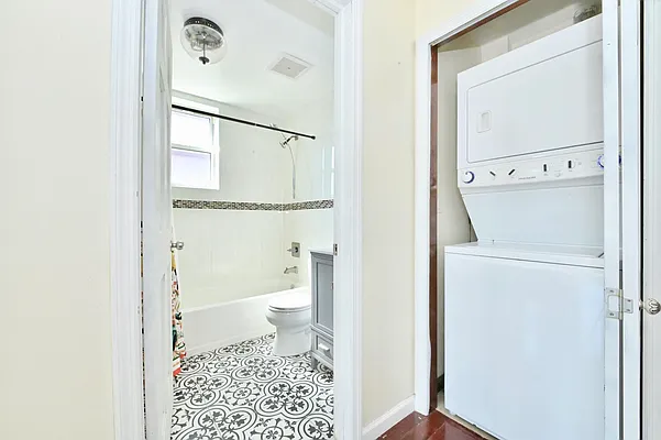 Sold by Amorelli Realty | media 41