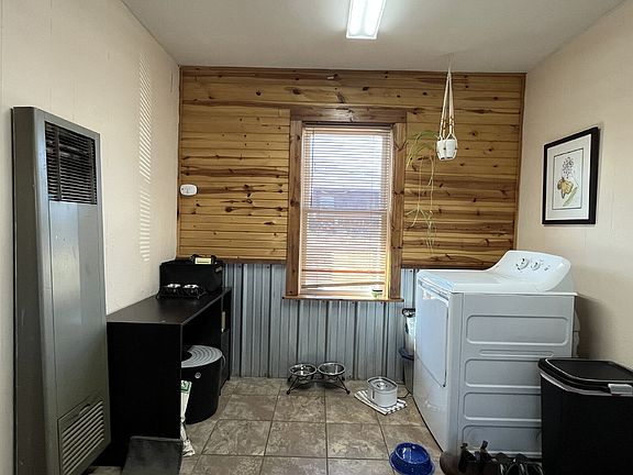 4th image of 611 1/2 S McFarland St
