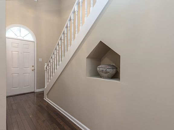3rd image of 7476 Bakers Glenn Ln