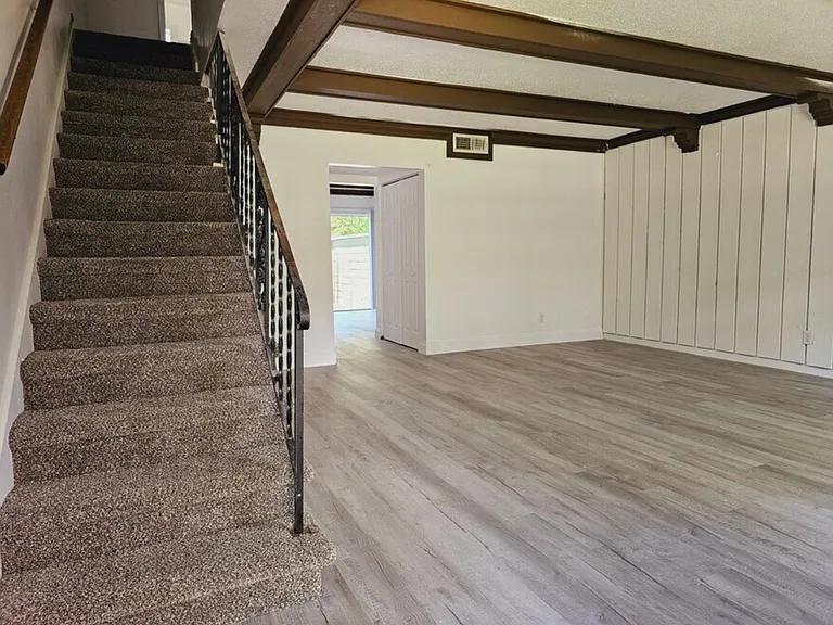 Fountain Court Villas — Photo 7