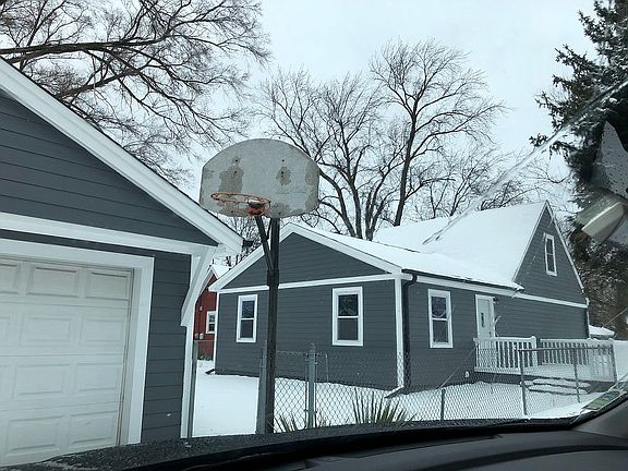 2nd image of 10040 S Merrimac Ave