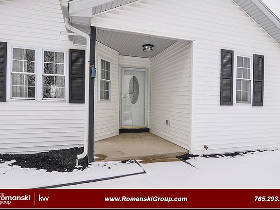 2nd image of 3450 Sibley Ln
