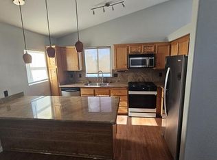 817 Zinnia Cir, Henderson, NV 89015