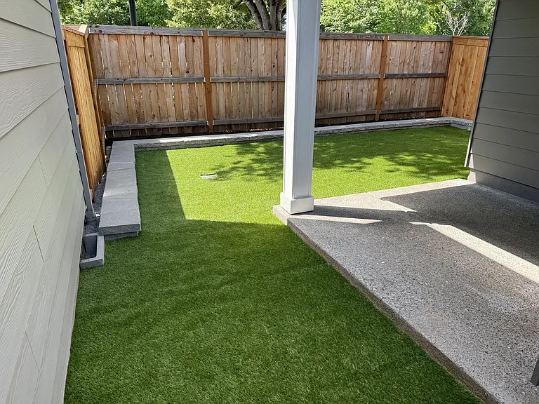 1102 SE 193rd Pl — Photo 3