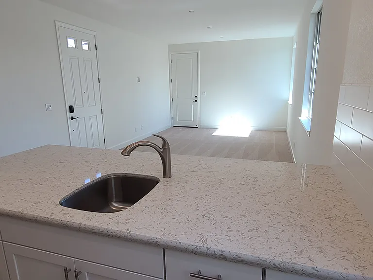 2004 Gumbinger Pl — Photo 14