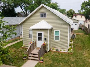 913 6th St S, La Crosse, WI 54601