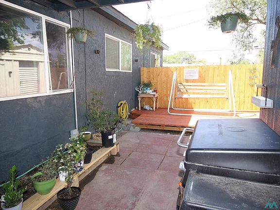 3rd image of 1014 W Gore Ave