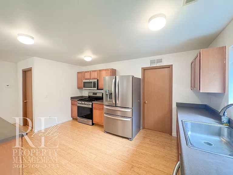21050 Brevik Pl NW — Photo 10