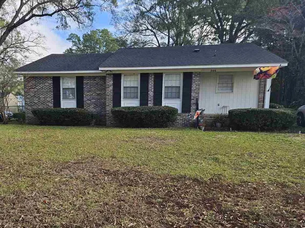 506 N Marion St, Latta, SC 29565