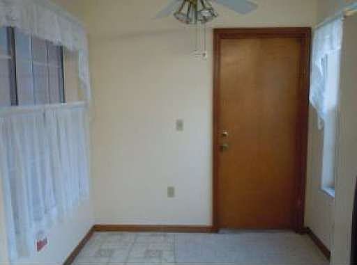 5th image of 916 S Fork Cir