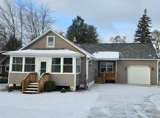 518 Benson Ave, Milford, MI