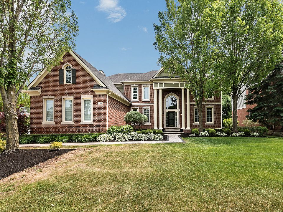 1st image of 22670 Autumn Park Blvd
