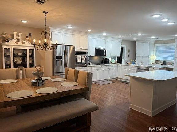 3rd image of 309 W 13th St
