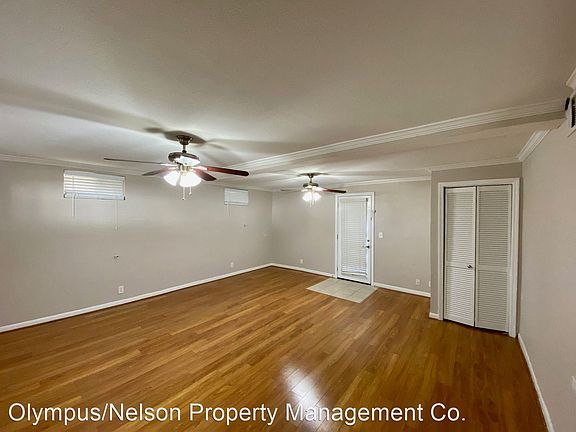3rd image of 2616 Greenbriar St #1