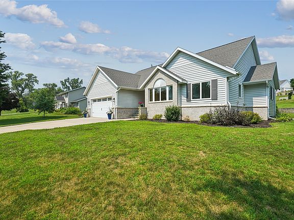 2nd image of 4131 Cedar Heights Trl